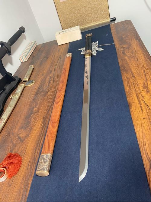 传统环首刀 曾梦想仗剑走天涯 所展示作品均为未开刃工艺品收藏品